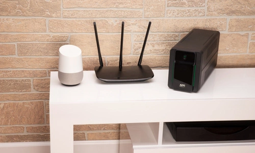 UPS APC Back-UPS 750VA Torre 410W 3x Schuko BX750MI-GR